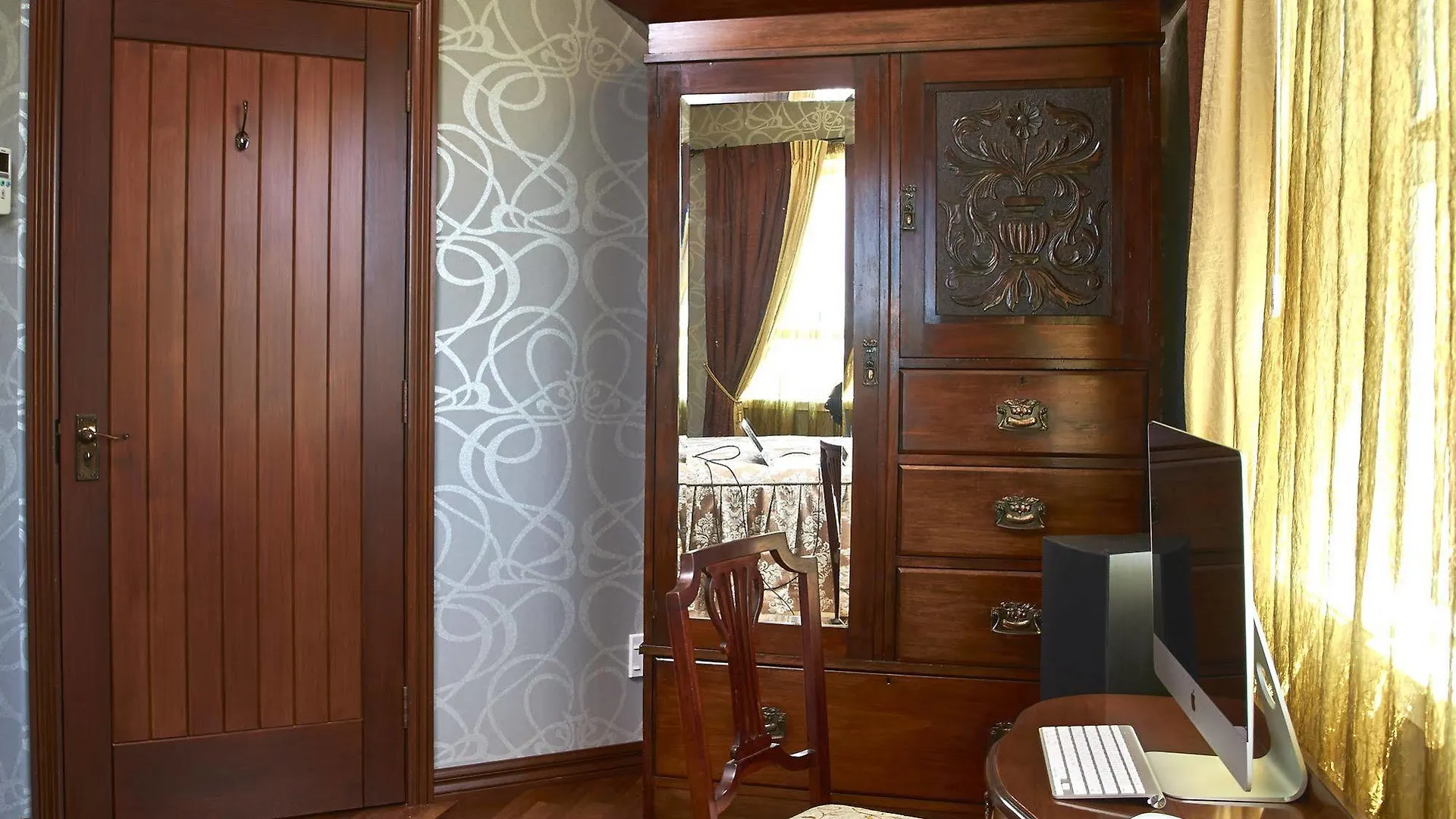 Zenith Boutique Lodge & Spa